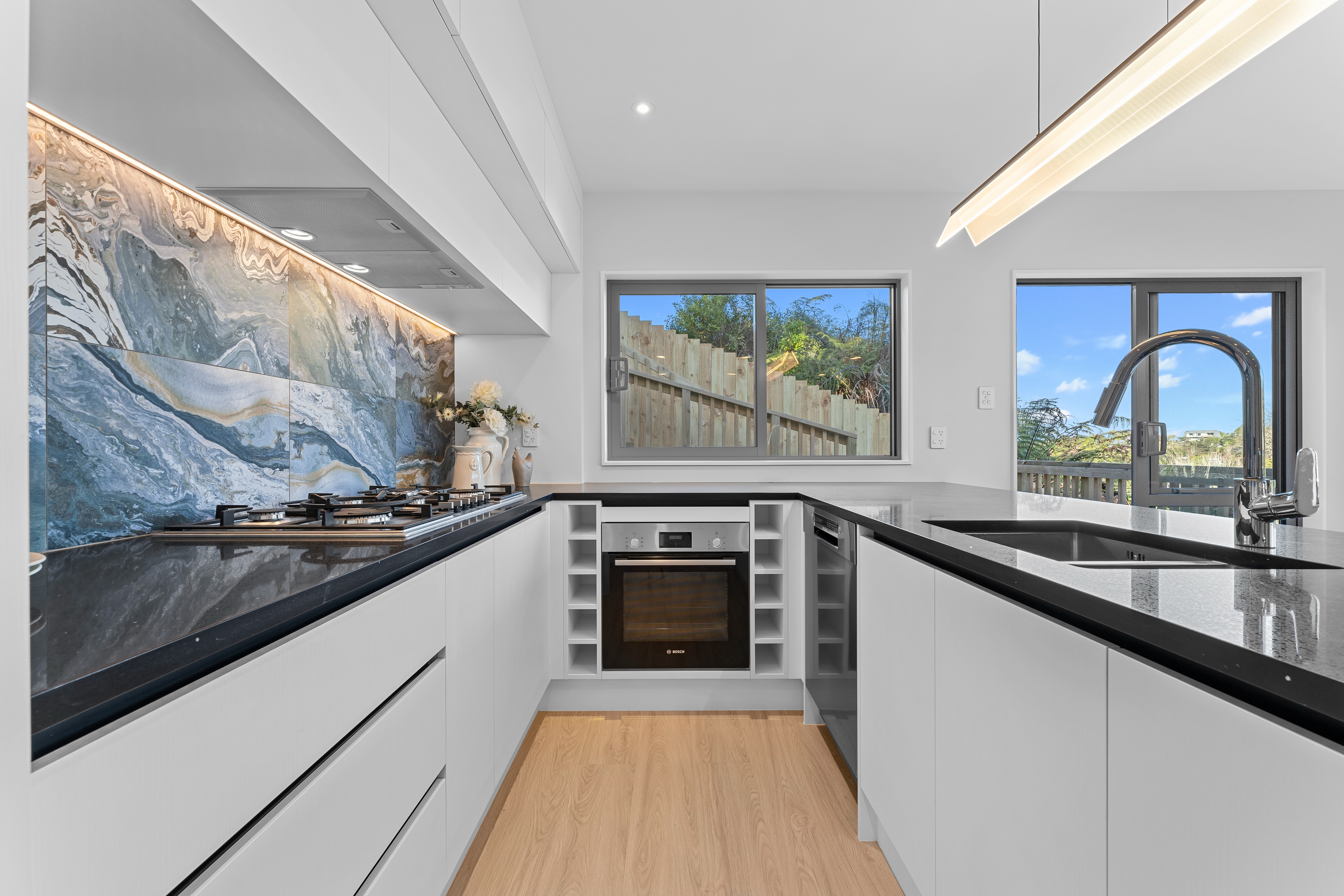 18a Honeysuckle Lane, Mairangi Bay, Auckland - North Shore, 4 phòng ngủ, 3 phòng tắm