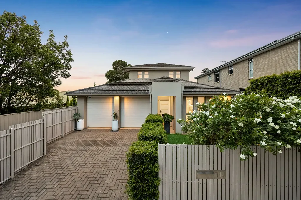 Magill 6침실 Expansive Family Living with Resort-Style Entertaining