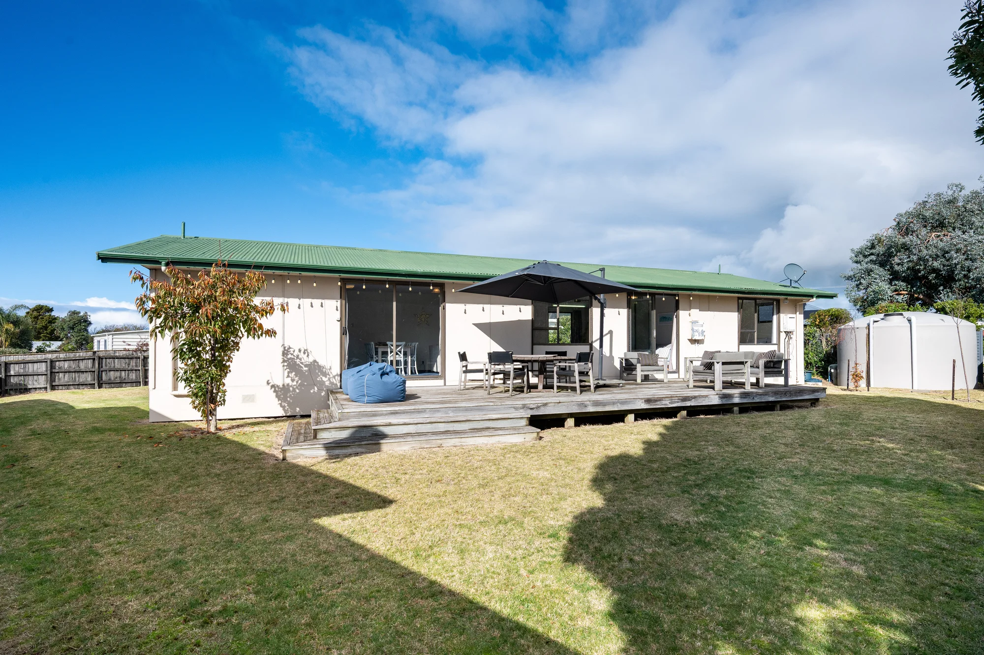 Waimarama 4Zimmer Beach | Brews | BBQs