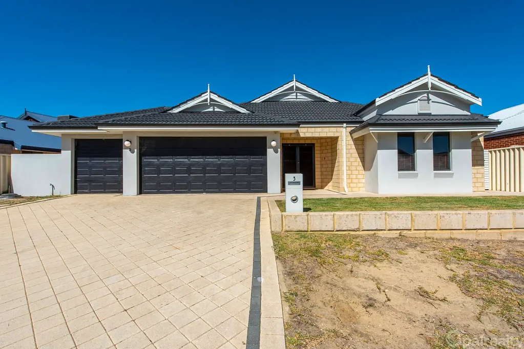 3 Lowlands Crescent, Secret Harbour, WA 6173