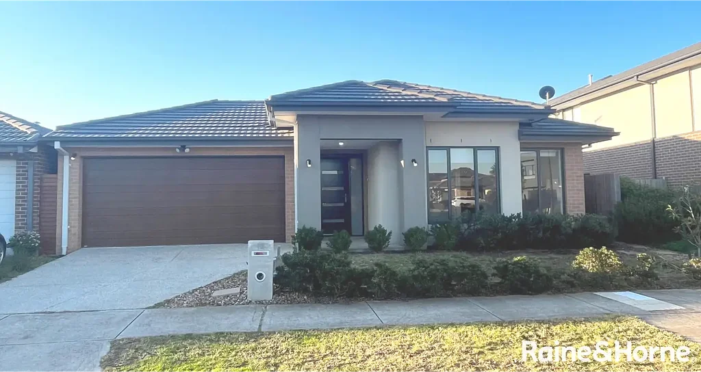 Modern 4 bedroom home