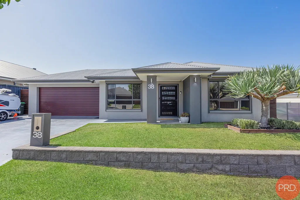 Chisholm 4 Slaapkamer Spectacular Chisholm Residence