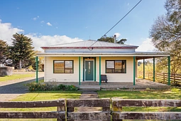 1419 Kimbolton Road, Cheltenham