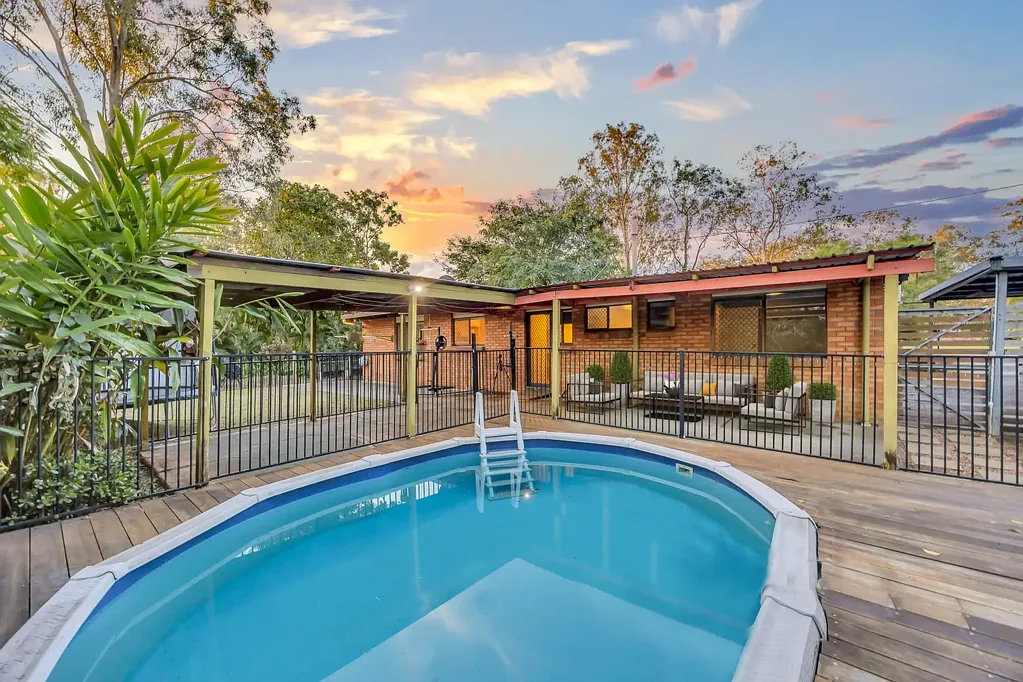 Bellbird Park 4બેડરૂમ 3017sqm - Charm, Space, Potential
