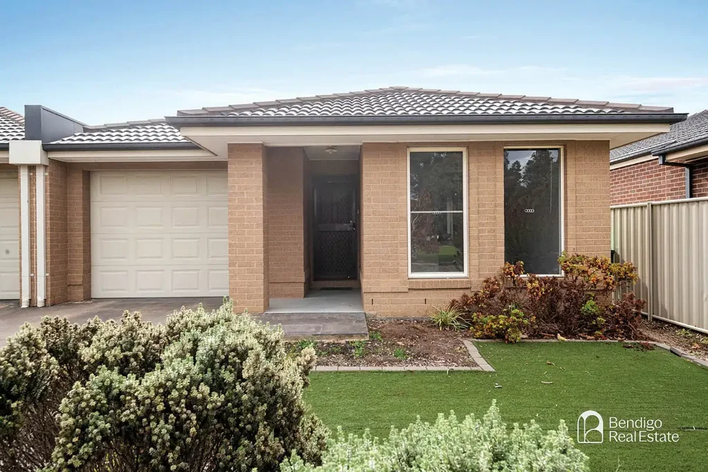SPACIOUS THREE-BEDROOM HOME WITH TWO LIVING AREAS IN EPSOM