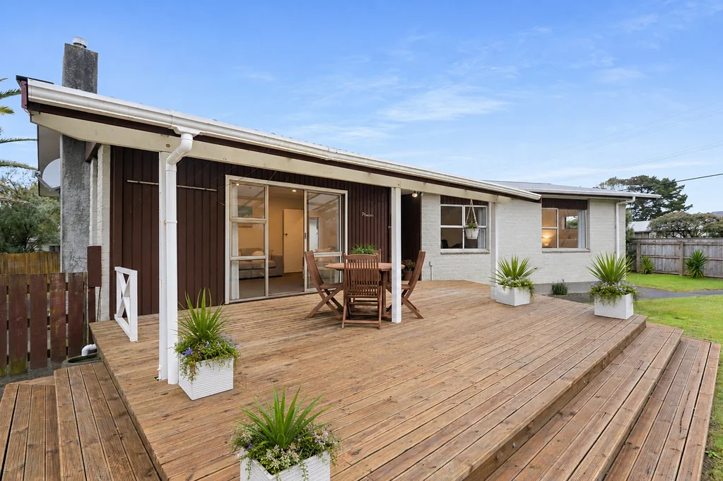 Paraparaumu Beach 3ห้องนอน Effortless Style, Everyday Living