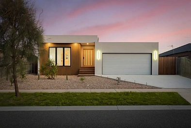 North Wonthaggi 4Zimmer CONTEMPORARY STYLE MEETS MODERN FAMILY LIVING