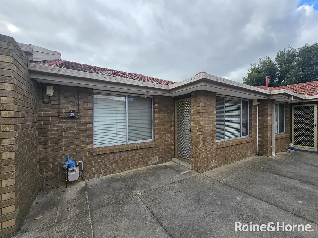 Stylish 2-Bedroom Unit in St Albans
