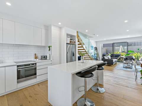 Saint Heliers 3房  Stylish & Secure - Freehold Townhouse Living