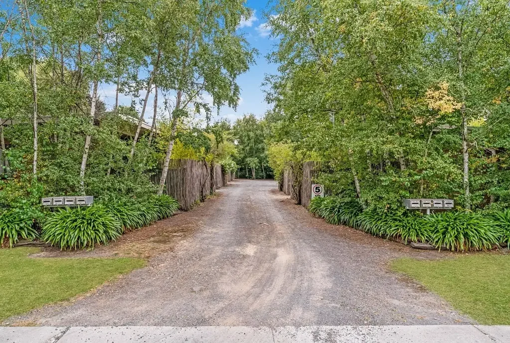Renovated & Perfectly Positioned