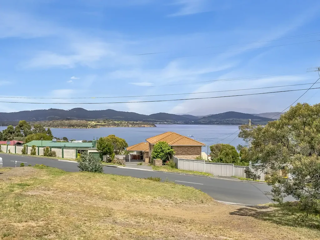 45 Penna Road, Midway Point, TAS 7171