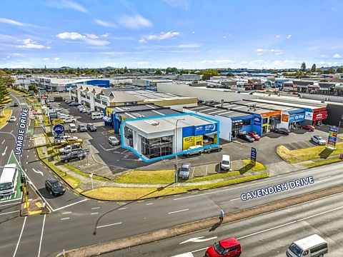 Manukau  Prime Corner Site - Cavendish & Lambie Drive