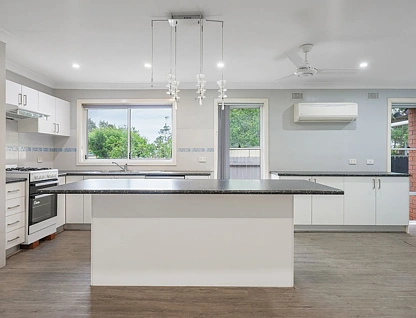 7 Evelyn St, Macquarie Fields, Macarthur Region, 4房, 1浴, House