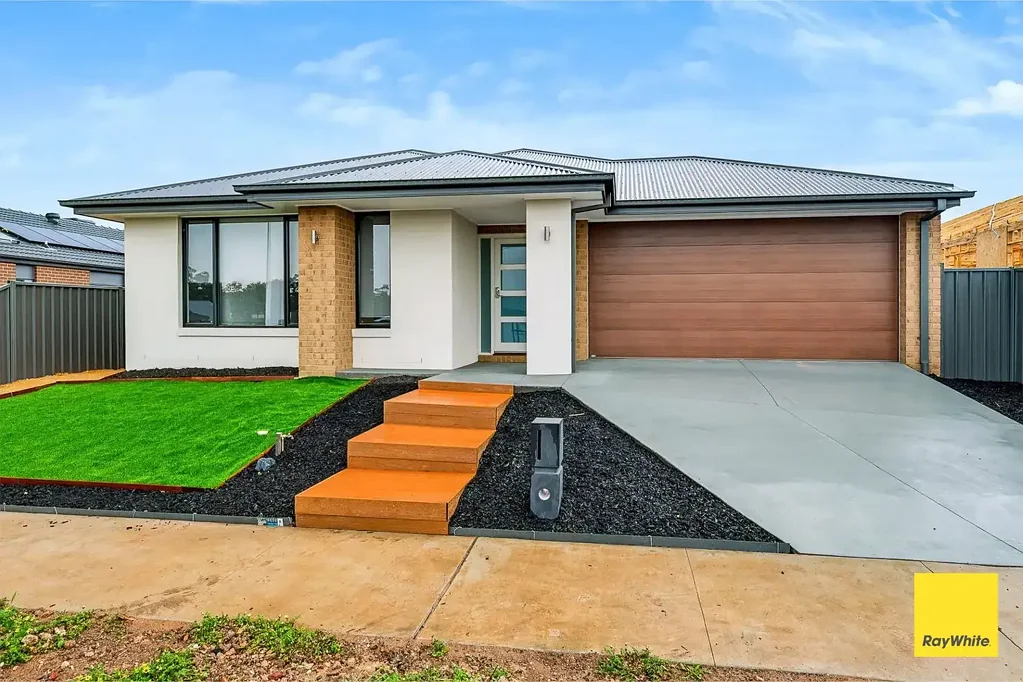 Contemporary Four-Bedroom Home in Huntly