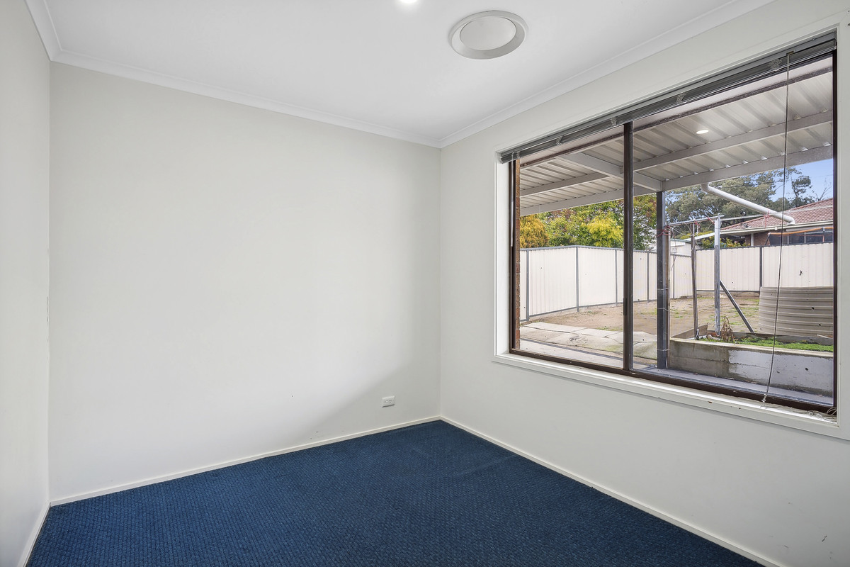 11 ELLERSTON AV, ISABELLA PLAINS ACT 2905, 0 habitaciones, 0 baños, House