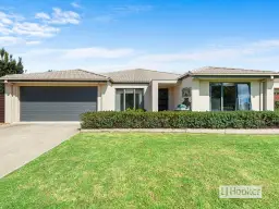 18 The Grange, Paynesville