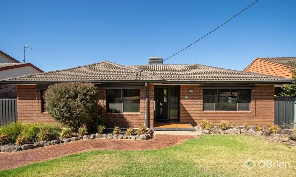Comfortable, Updated Family Home in a Peaceful Location!