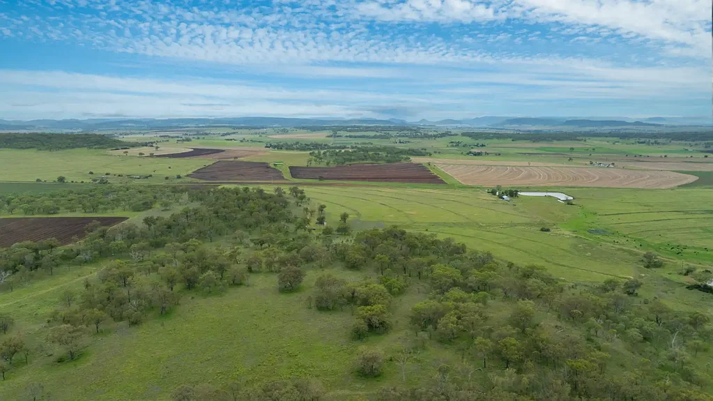 Allora Picturesque Allora acreage!