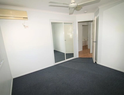 1/50 Marten Street, South Gladstone, Fitzroy, 3 habitaciones, 2 baños, Townhouse