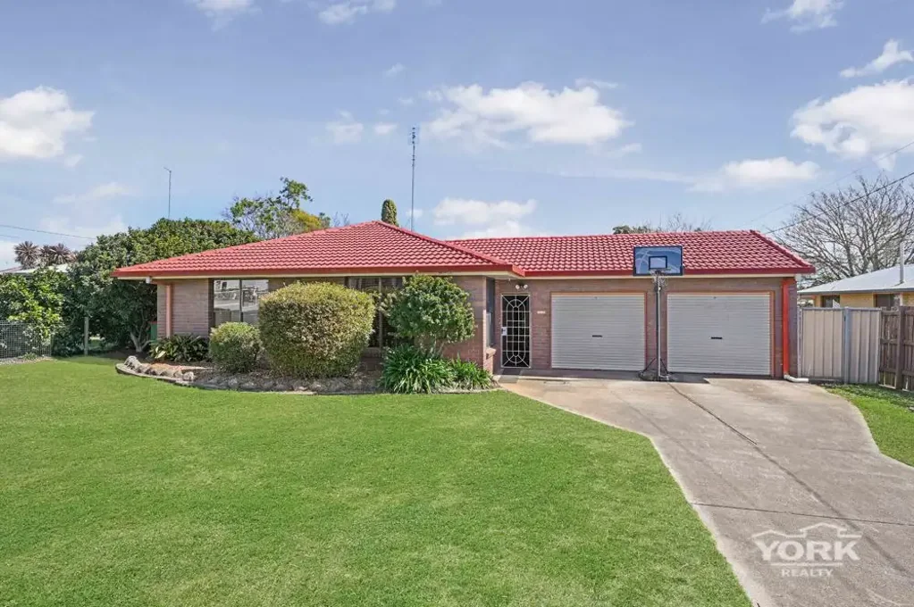 11 Batten Court, Wilsonton, QLD 4350