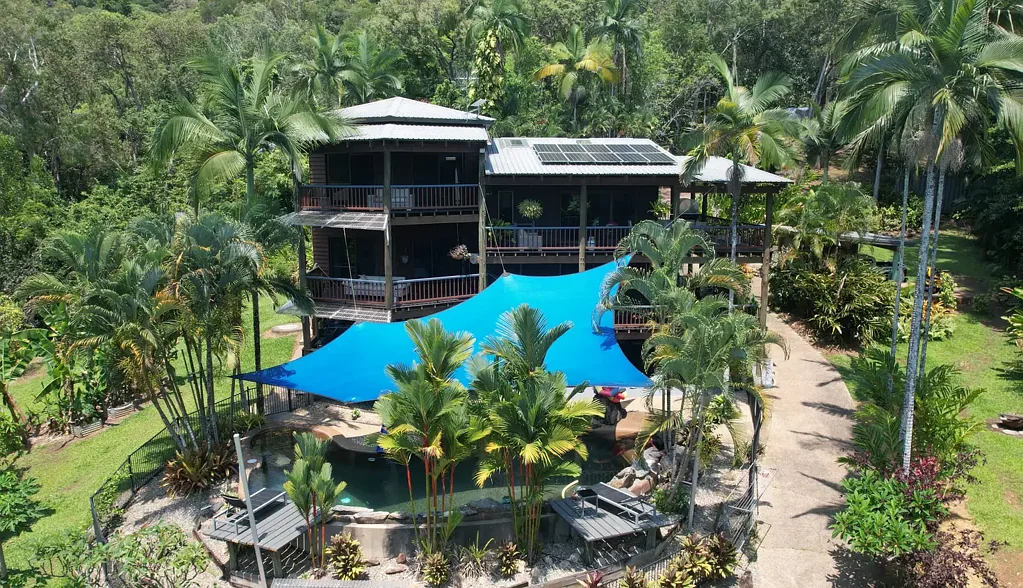 Port Douglas 5房  A Coastal Masterpiece of Luxury, Versatility & Craftsmanship