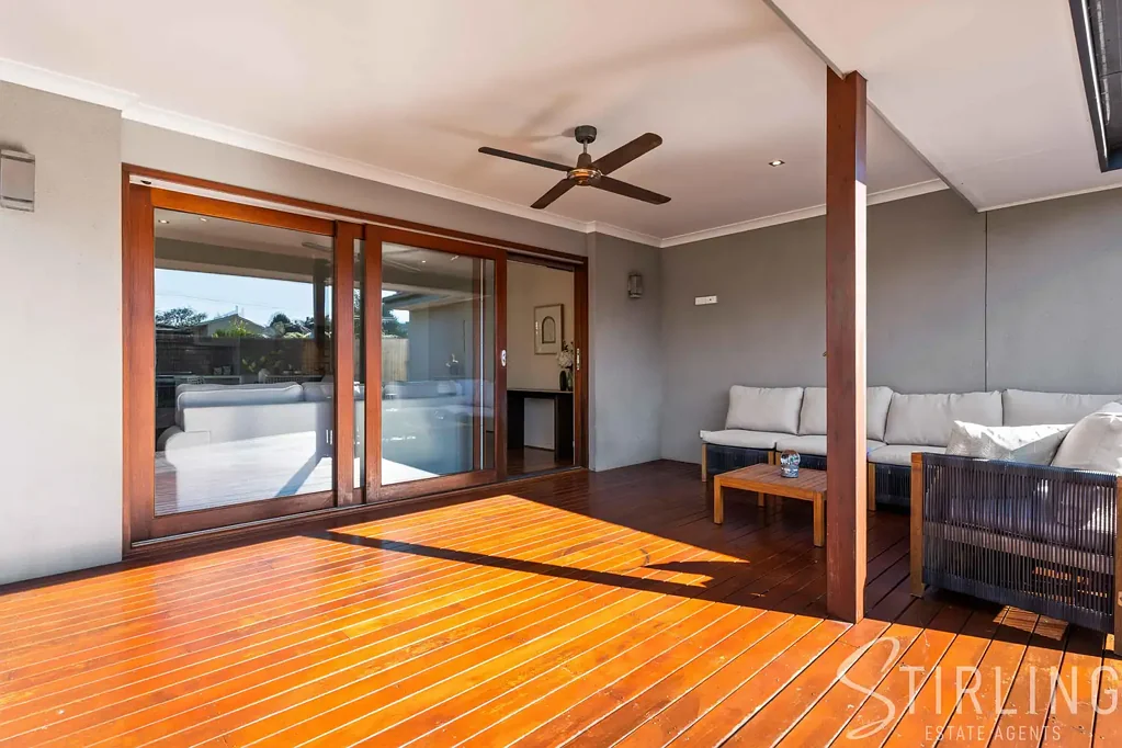 Blind Bight 5 Bedroom Comfort, Space and Convenience in a Peaceful Setting