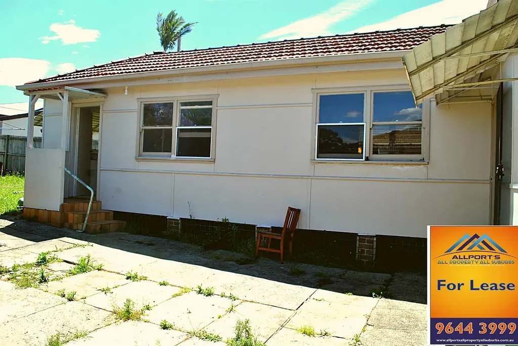 ONE BEDROOM FLAT NEAR ALL