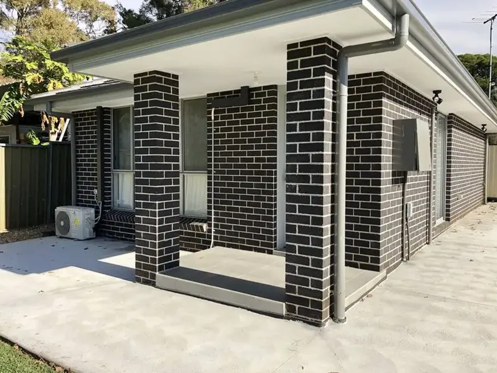 GRANNY FLAT