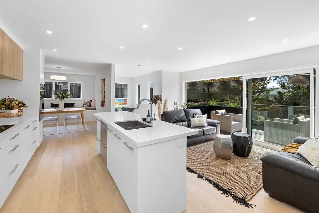 Point Chevalier 4房  Overseas move locked in – this must be sold