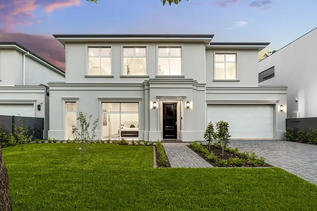 Luxury Living With Premium Finishes in Prestigious Vale Park Situated in Cul-de-sac With Direct Access to Linear Park.
