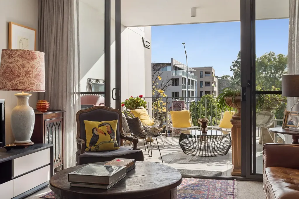 Kingston 2침실 Stunning and Sunny Two Bedroom