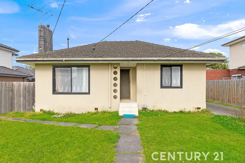 Dandenong North 2ਬੈੱਡਰੂਮ ON HOLD UNTILL FURTHER NOTICE. A Neat Low Maintenance Home in a Great Position