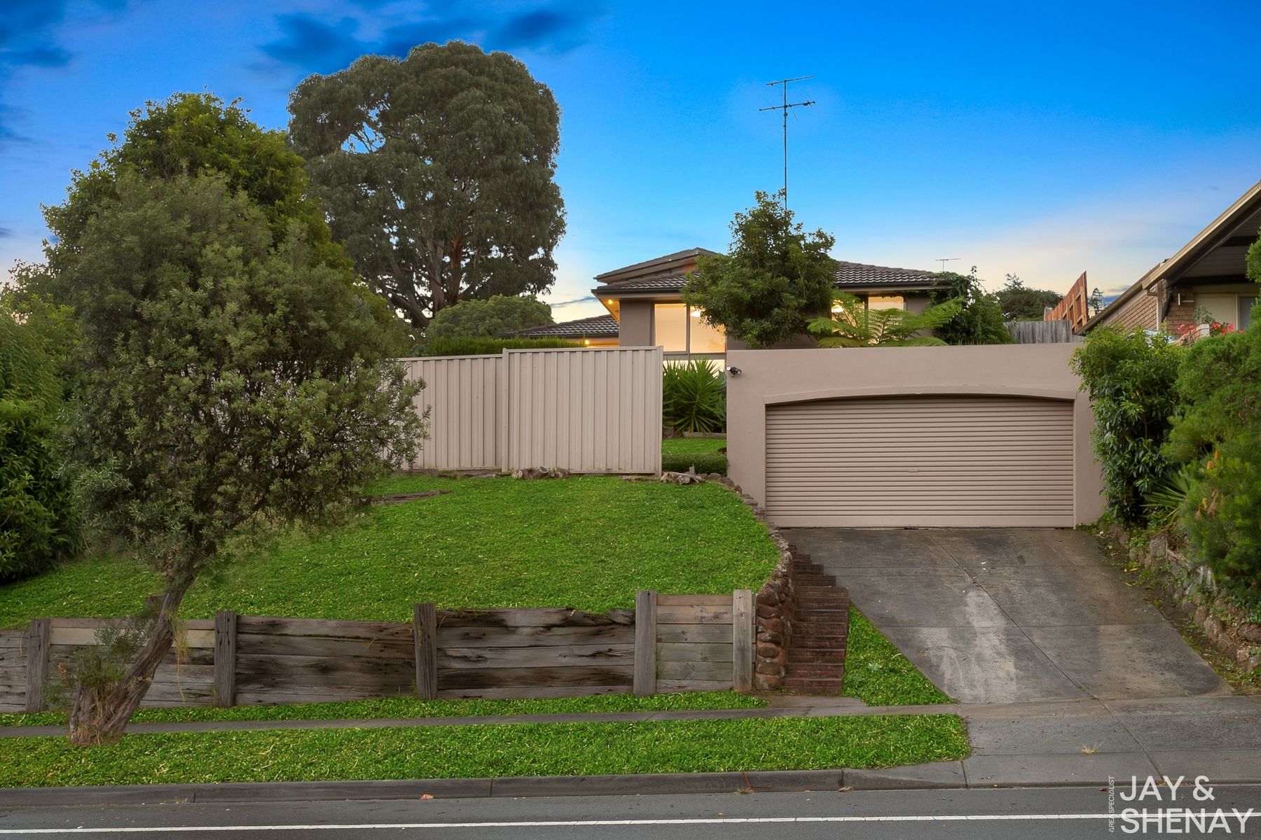 6 JOHN EDGCUMBE WAY, ENDEAVOUR HILLS VIC 3802, 0部屋, 0バスルーム, House