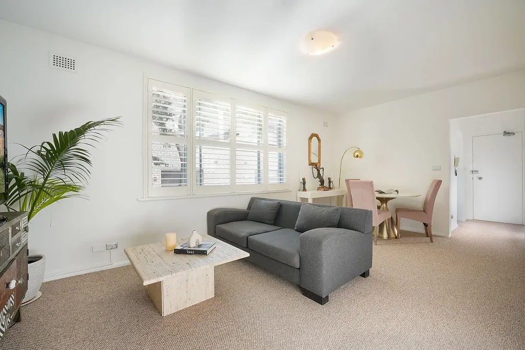 Rose Bay 2ਬੈੱਡਰੂਮ Contemporary Oversized Apartment with Peaceful Leafy Aspect in a Coveted Locale
