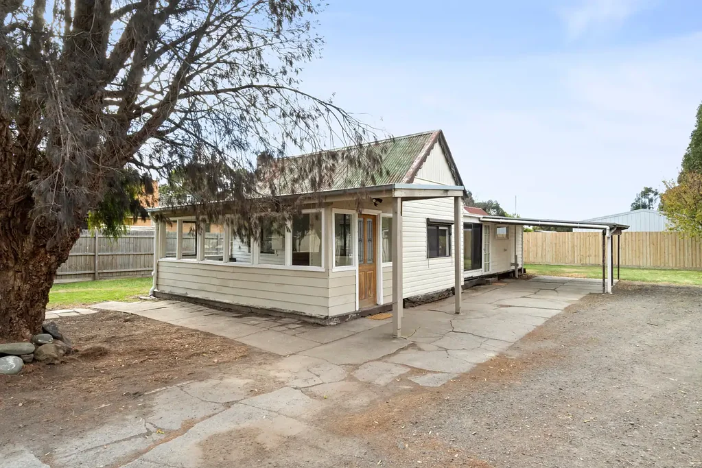 Cute Cottage