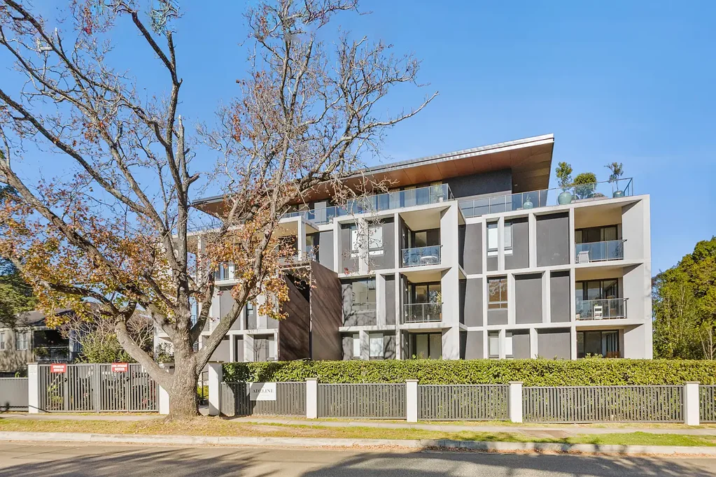 Pymble 1ਬੈੱਡਰੂਮ Tranquil Living or Smart Investment in a Prime Pymble Pocket