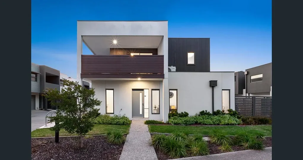 Low maintenance townhouse