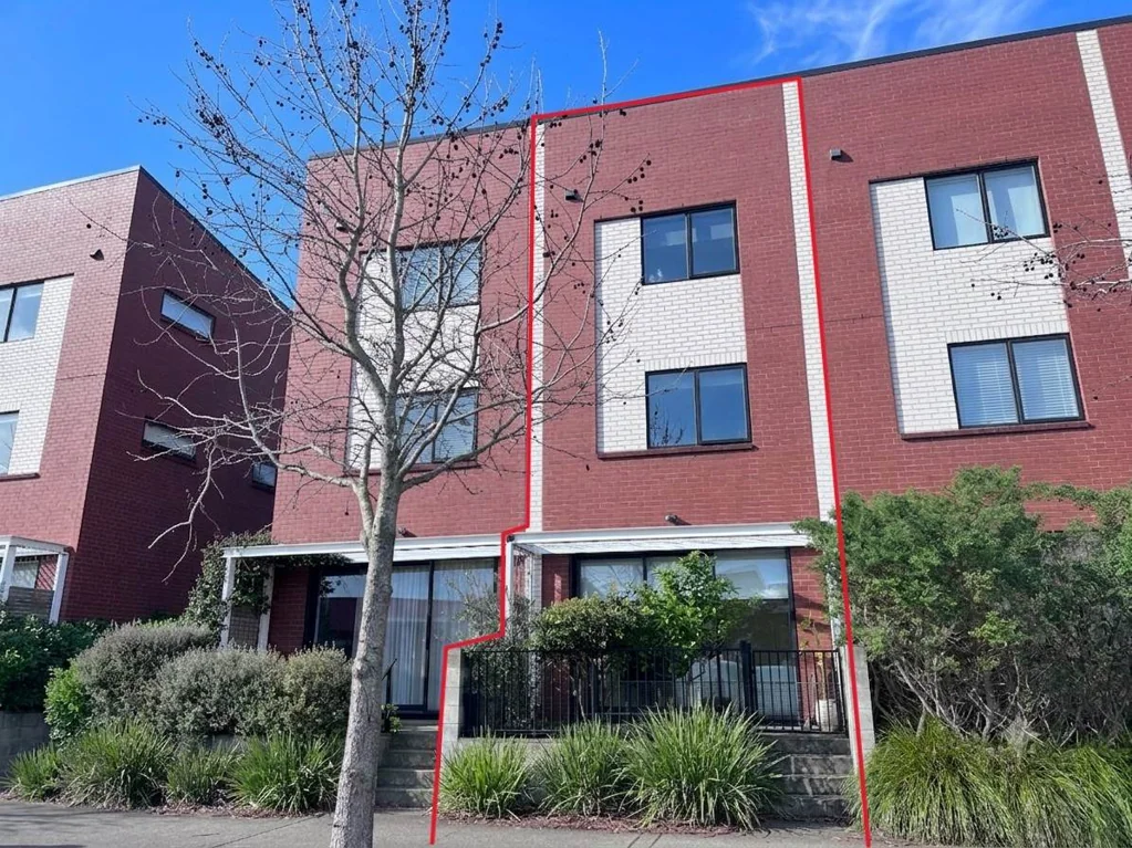 Modern 3 Bedroom Townhouse