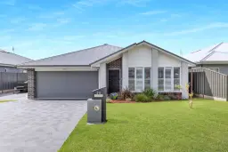 25 Lancing Avenue, Sussex Inlet