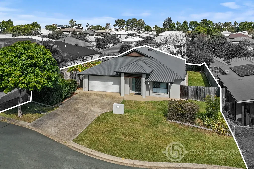 Springfield Lakes 4બેડરૂમ A Huge Family Home in Prime Springfield Lakes