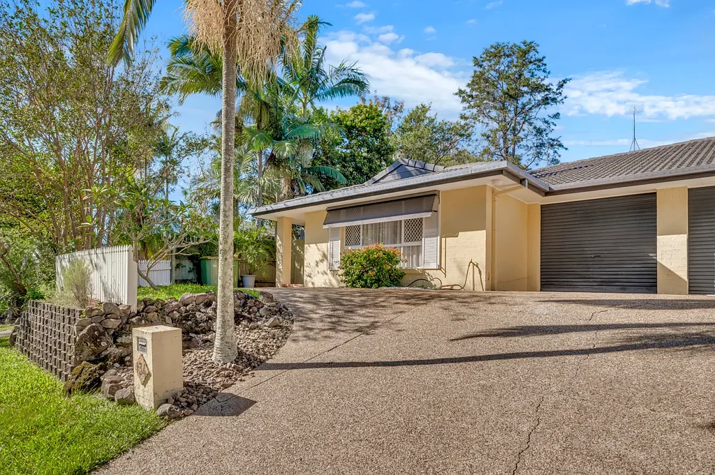 Robina 3Kwarto 3-Bedroom Duplex PLUS Study Nook in the Heart of Robina.