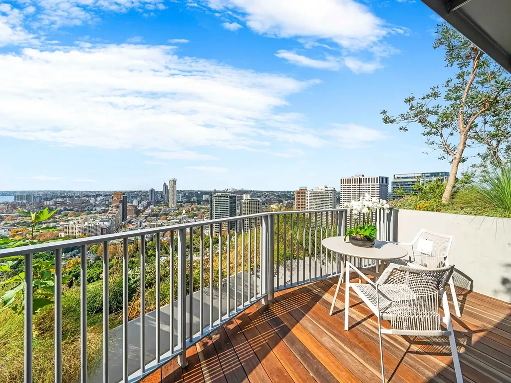 LUXURY 118 SQM TWO-BEDROOM APARTMENT IN THE EXCLUSIVE CASTLE RESIDENCES | Unfurnished
