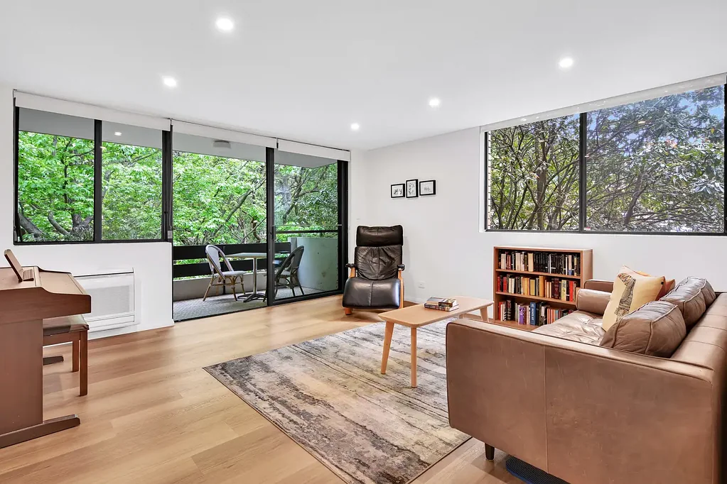 Completely renovated leafy oasis