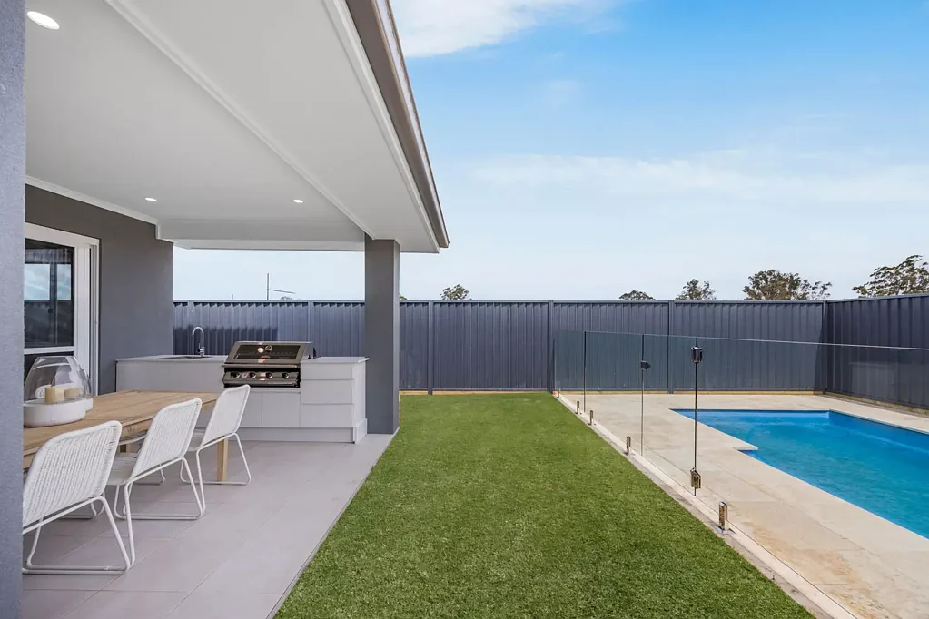 Wilton 5कमरा Beautifully Crafted, Brand New Home with Stunning Pool