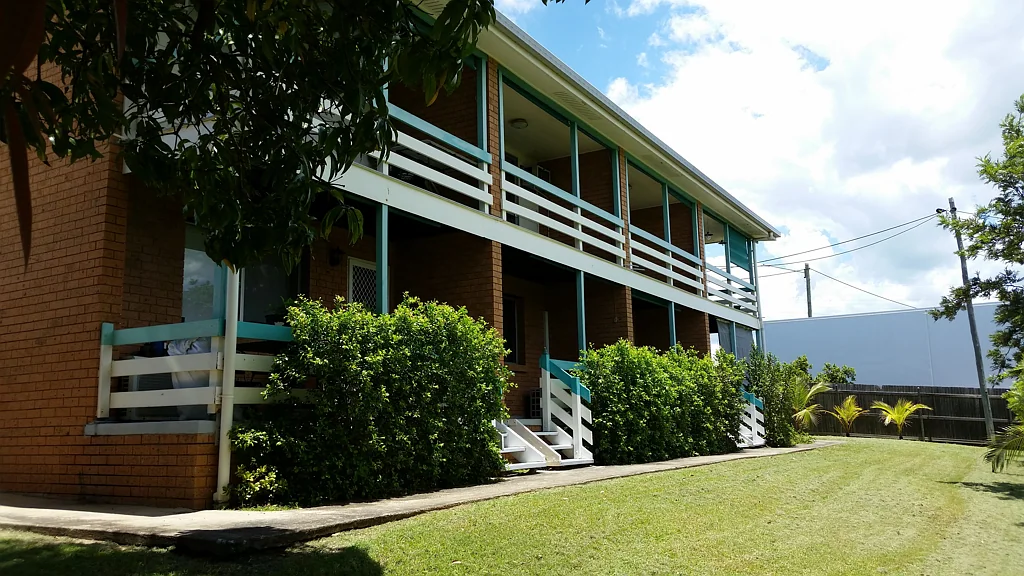 1-4/6 Wenitong Street, West Gladstone, QLD 4680