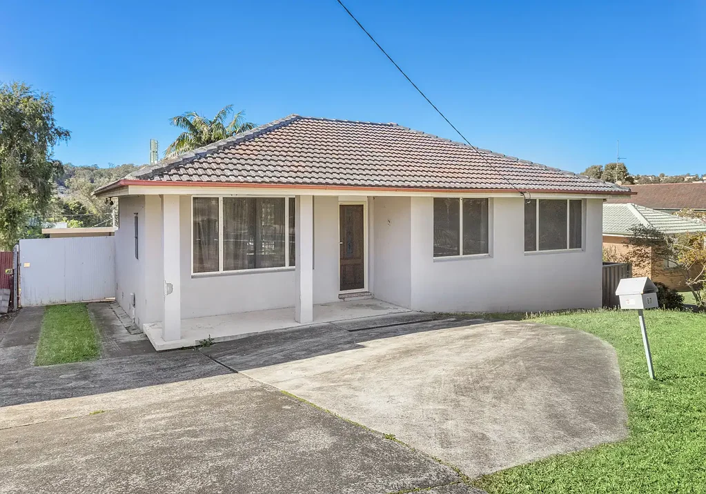 Dapto 4 Bedroom Make It Your Own!