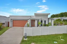 15 Whipbird Drive, Smithfield