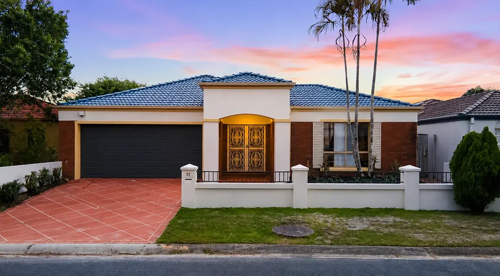 Waterfront Family Living in the Heart of Burleigh Waters