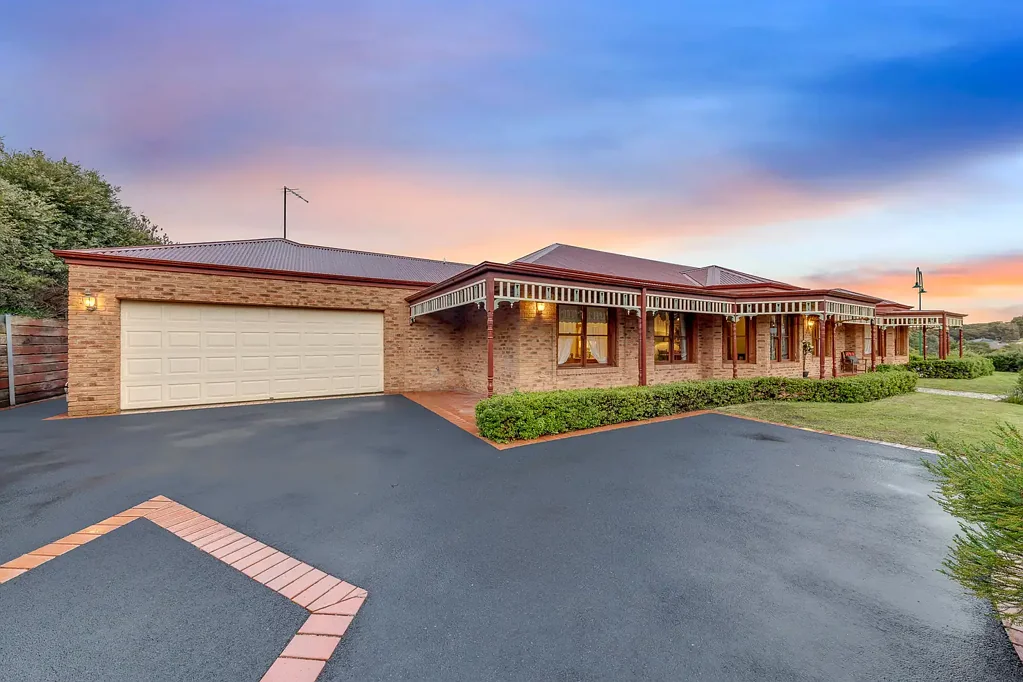 Spacious Family Home in the Prestigious Killara Estate