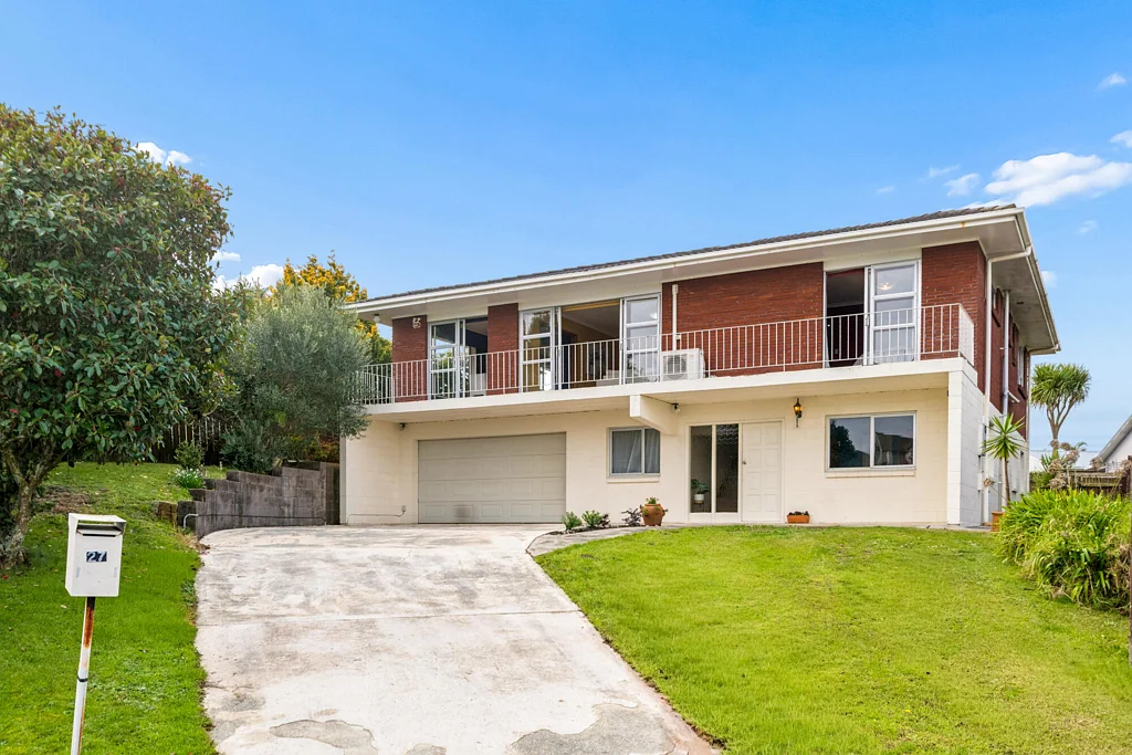 Bucklands Beach 4房 宽敞砖砌住宅！Macleans学区内，653㎡永久产权地块，近海滩/购物中心/周末市集！ Big, Brick, Macleans & Freehold